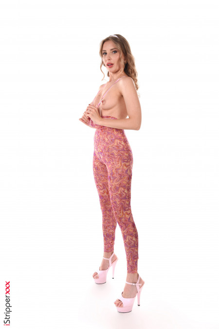 Элегантная Бьорг: Очарование и Гламур