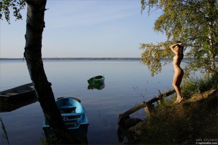 Хлоя А: Сексуальность природы в лесу