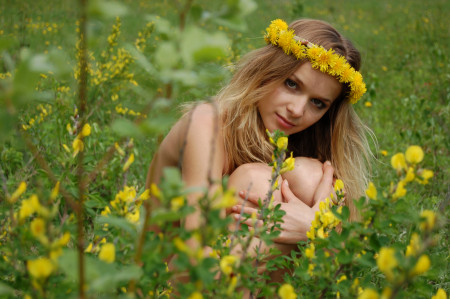 Летняя радость: девушка Conny A